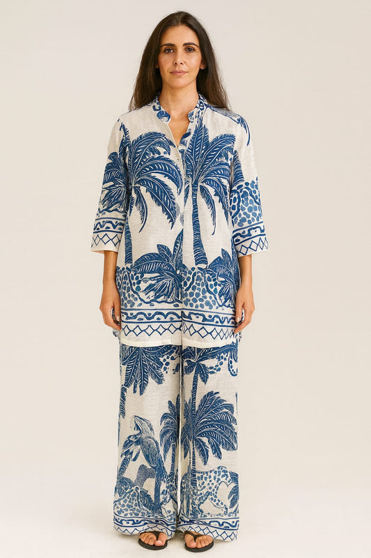 Conjunto BELLES CAMISA E CALÇA ESTAMPA TROPICAL AZUL | Leveza & Versatilidade