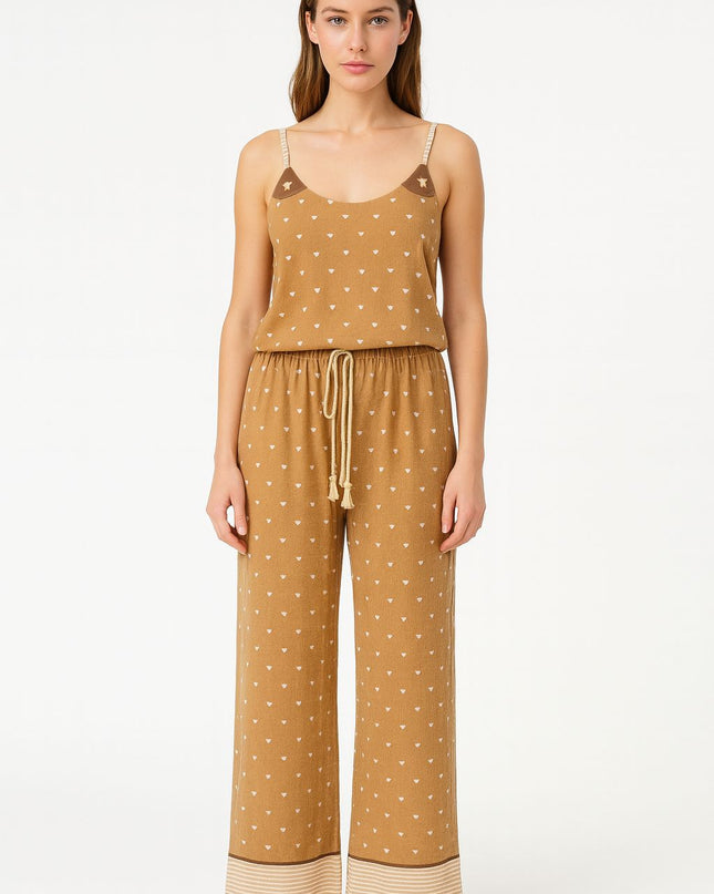 Pijama LUA LUÁ Caramelo Com Corações Brancos | Conforto & Elegância Para Noites Aconchegantes