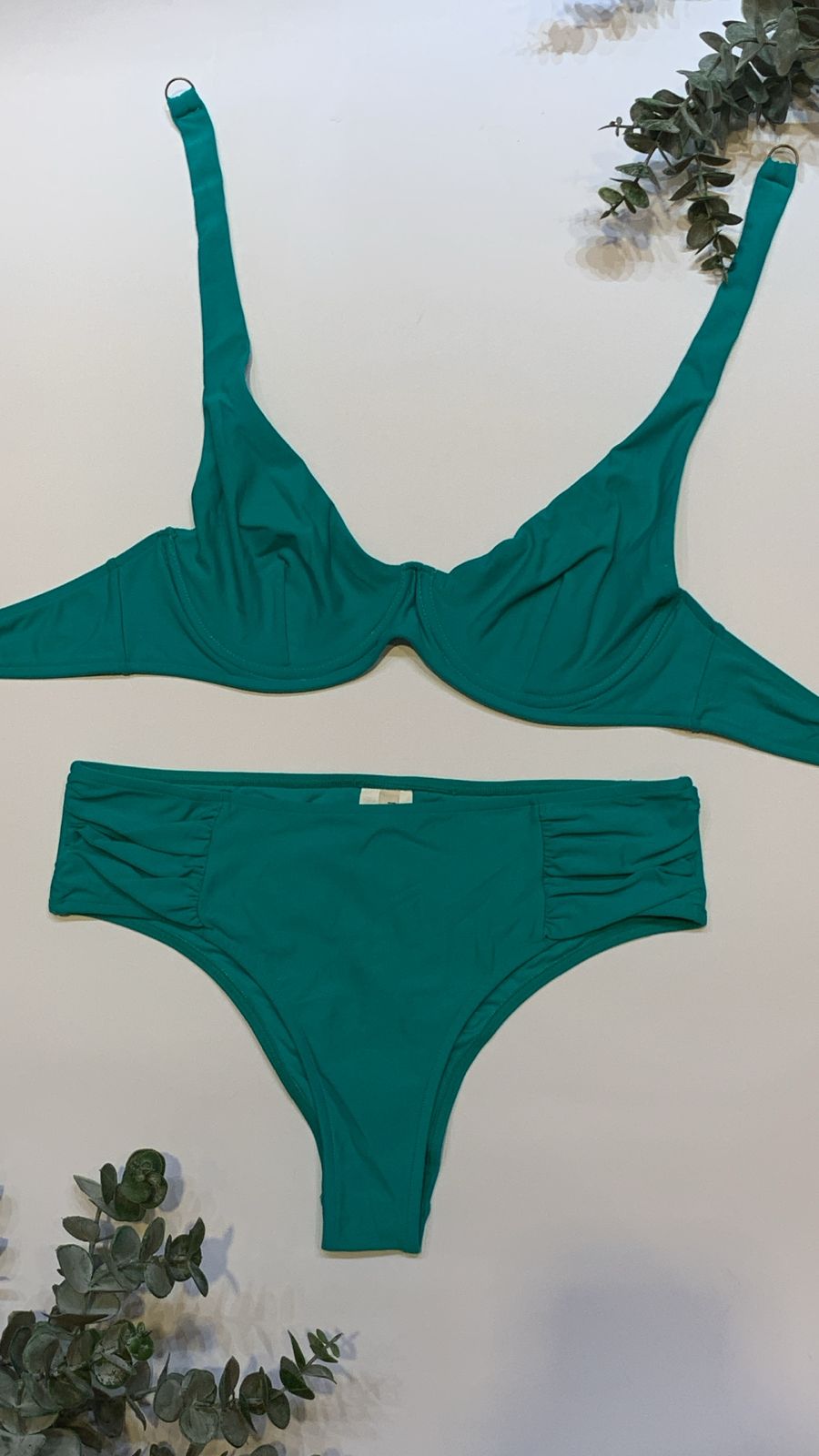 BIQUÍNI DECHELLES VERDE ESMERALDA | Elegância & Modernidade na Medida Certa