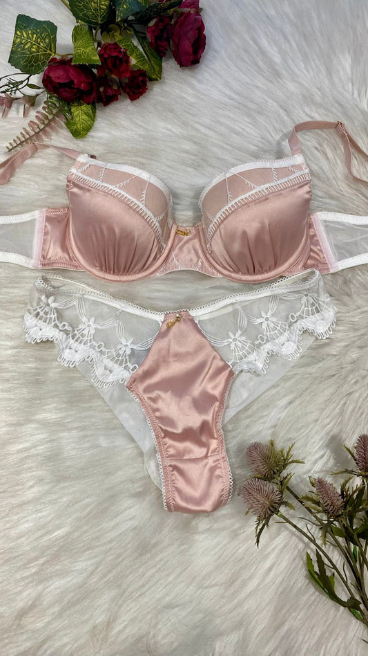 LINGERIE BELLES | Elegância Acetinada & Delicadeza Bordada
