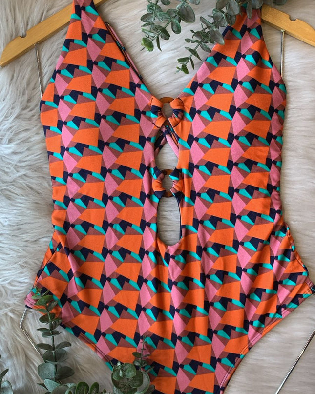 MAIÔ VESTEM GEOMÉTRICO VIBRANTE | Atitude & Estilo Contemporâneo