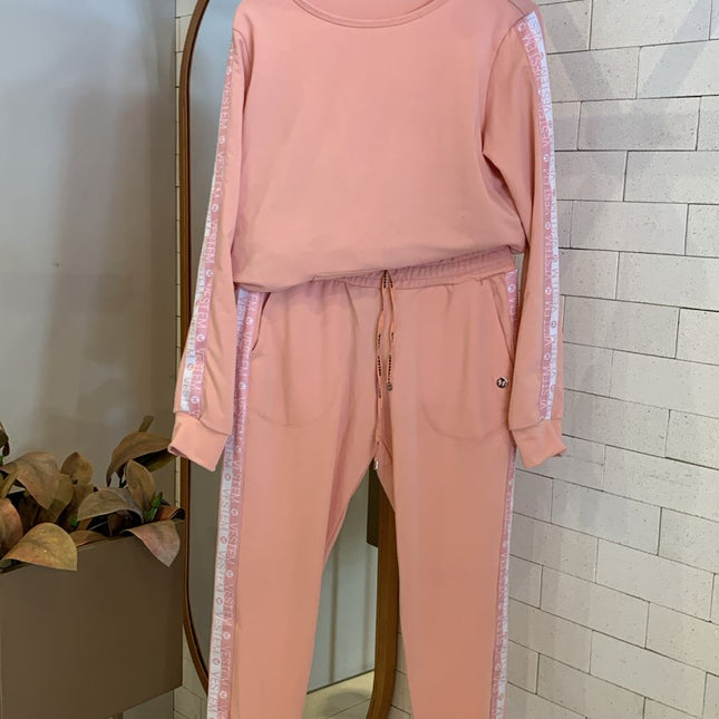 CONJUNTO VESTEM | Esportivo & Feminino