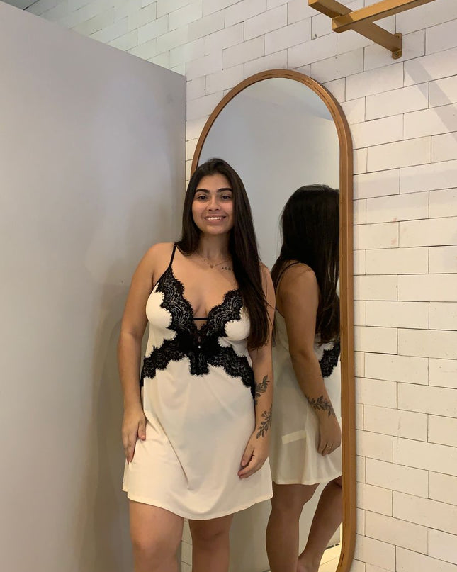 Camisola Feminina Lua Luá Off White com Renda Preta